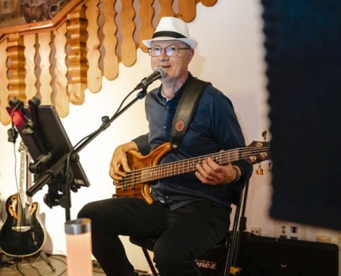 Bassist von Coverage