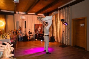 Hebefigur beim Hochzeitstanz Kienbauerhof