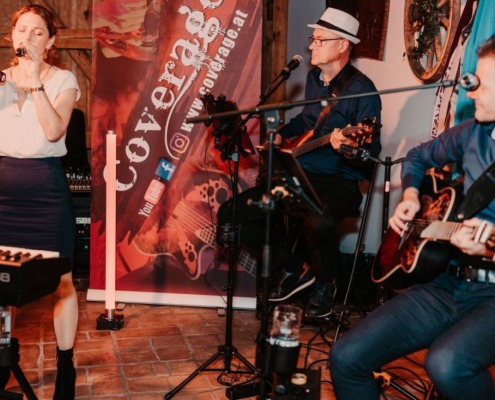 Hochzeitsband mit Sängerin am Frodlhof