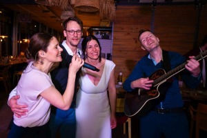 Livemusik bei einer hochzeit im Hias