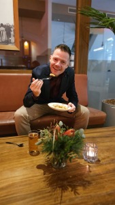 Noch eine kleine Stärkung für den Musiker