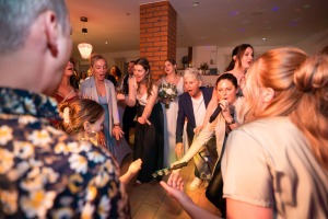 Obermayrhofergut Hochzeitsparty mit unserer Sängerin