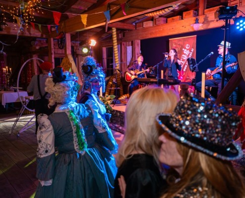 Tolle Stimmung mit Coverage beim Hofball