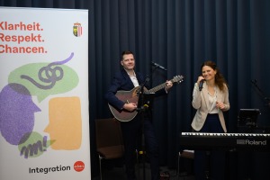 Unser Akustik-Duo bei der Verleihung vom Integrationspreis des Land Oberösterreich Unser Akustik-Duo bei der Verleihung vom Integrationspreis des Land Oberösterreich