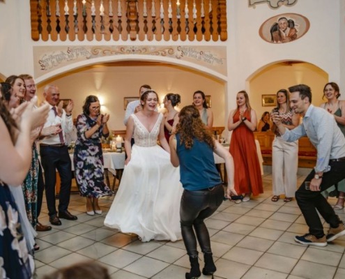 Unsere Hochzeitssängerin mit Party-Braut im GH Pichler