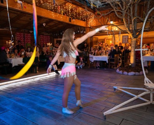 Zirkuseinlage beim Königlichen Hofball in Laakirchen